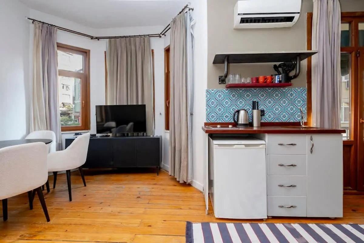 Villa Exclusive House With 2 Apartments Including 4 Bedrooms And 4 Bathrooms In Total Istanbul Türkei